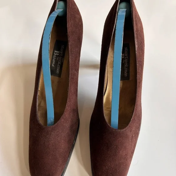 Stuart Weizmann Pump - Picture 2 of 5